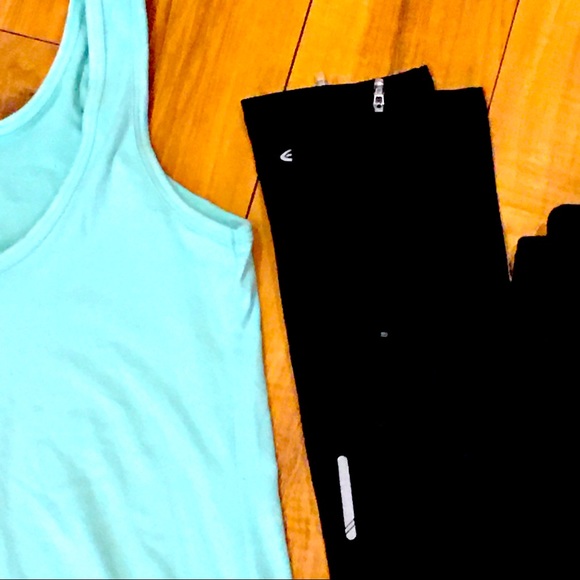 Teal aqua tank top and black fitness compression leggings - activewear g… - Picture 2 of 5
